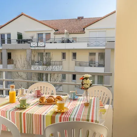Appartement Le Hameau Du Golf By Interhome Pornic